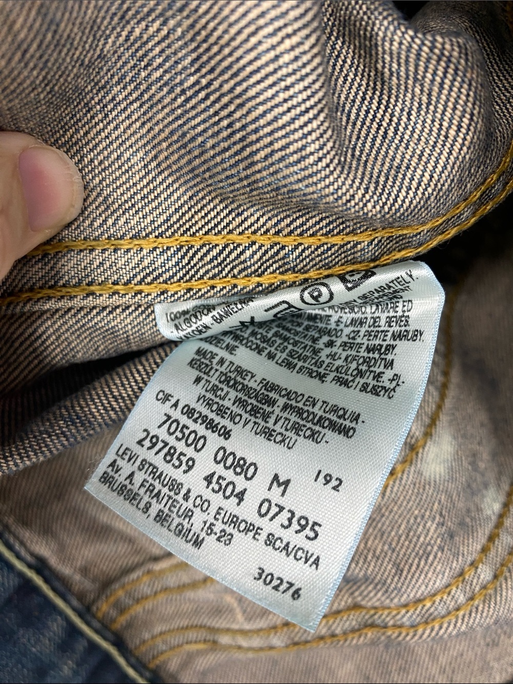 Levi’s Distressed Bleach Wash Denim Jacket Medium Cropped Trucker SZ M - Picture 6 of 7